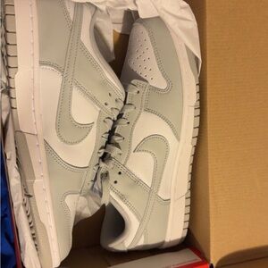 Nike Men's Light Gray and White Sneakers